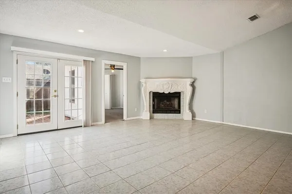 $289,500 | 7408 Canoga Circle, Fort Worth, TX 76137