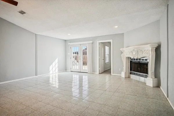 $289,500 | 7408 Canoga Circle, Fort Worth, TX 76137