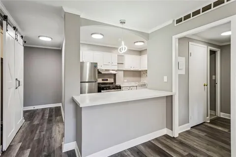 $182,500 | 2285 Peachtree Street Northeast, Unit 404, Atlanta, GA 30309
