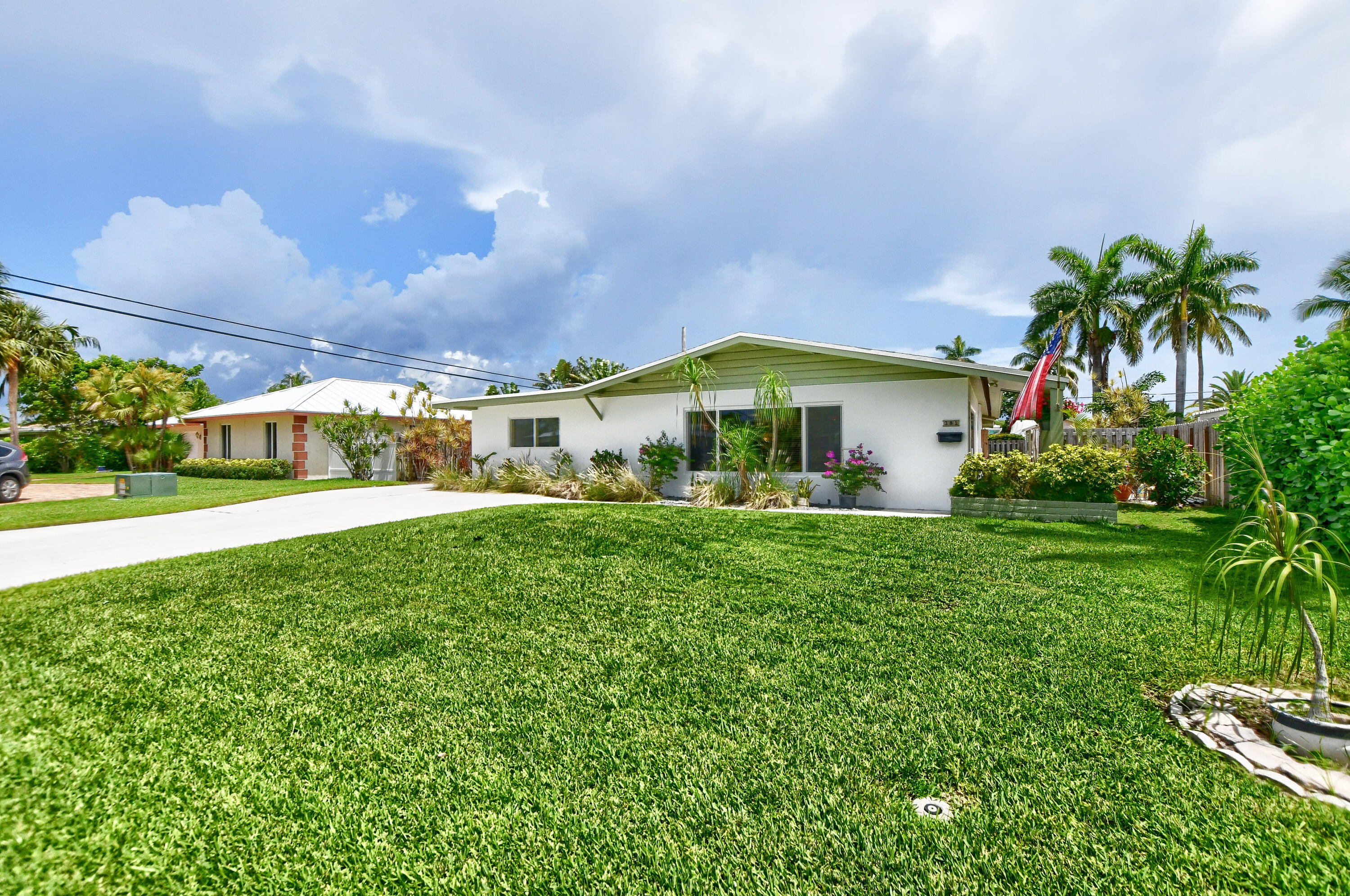 381 Northeast 28th Terrace Boca Raton, FL 33431 - Photo 3 of 56 New Impact Windows!