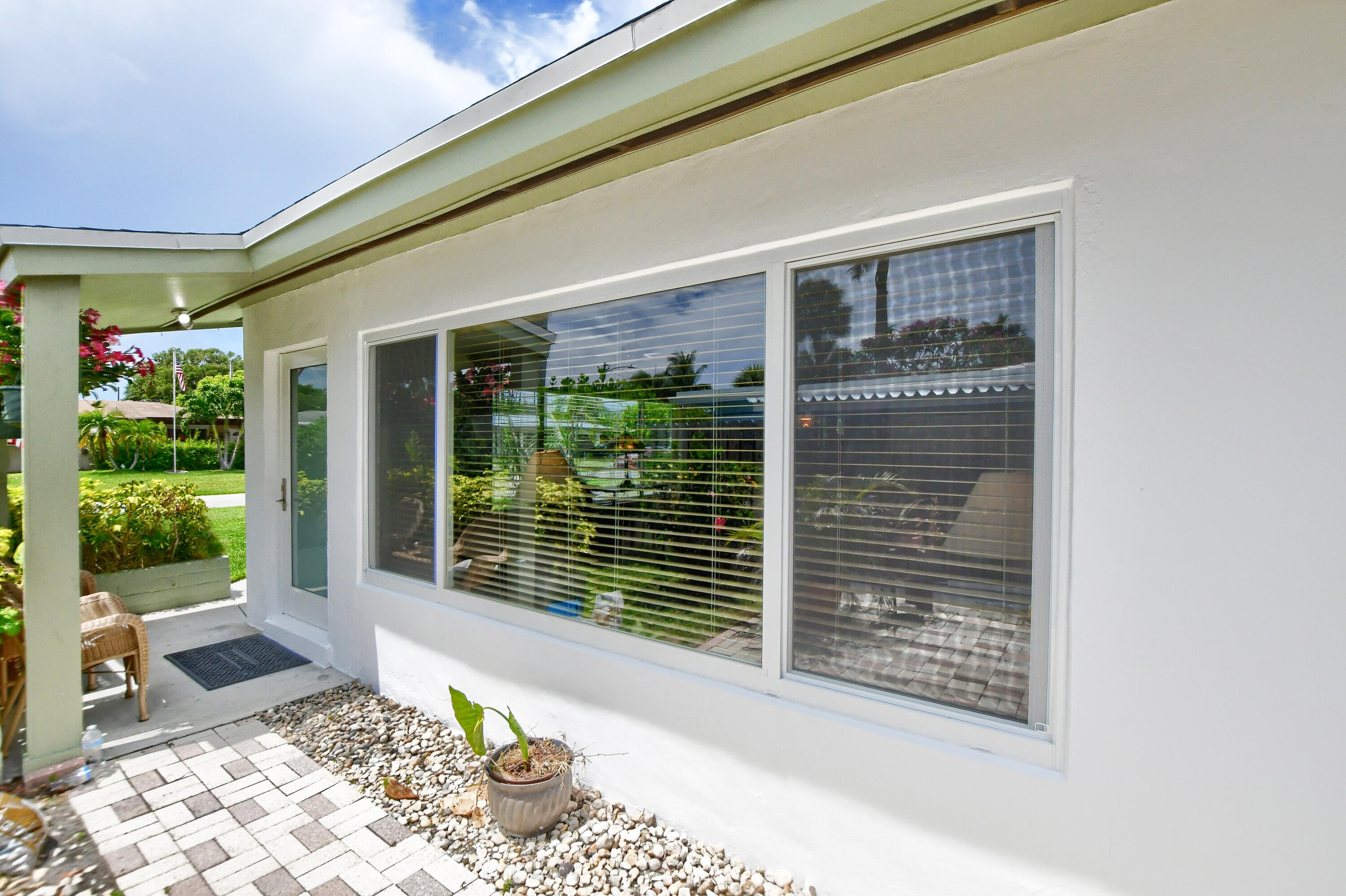 381 Northeast 28th Terrace Boca Raton, FL 33431 - Photo 7 of 56 Front Entry
