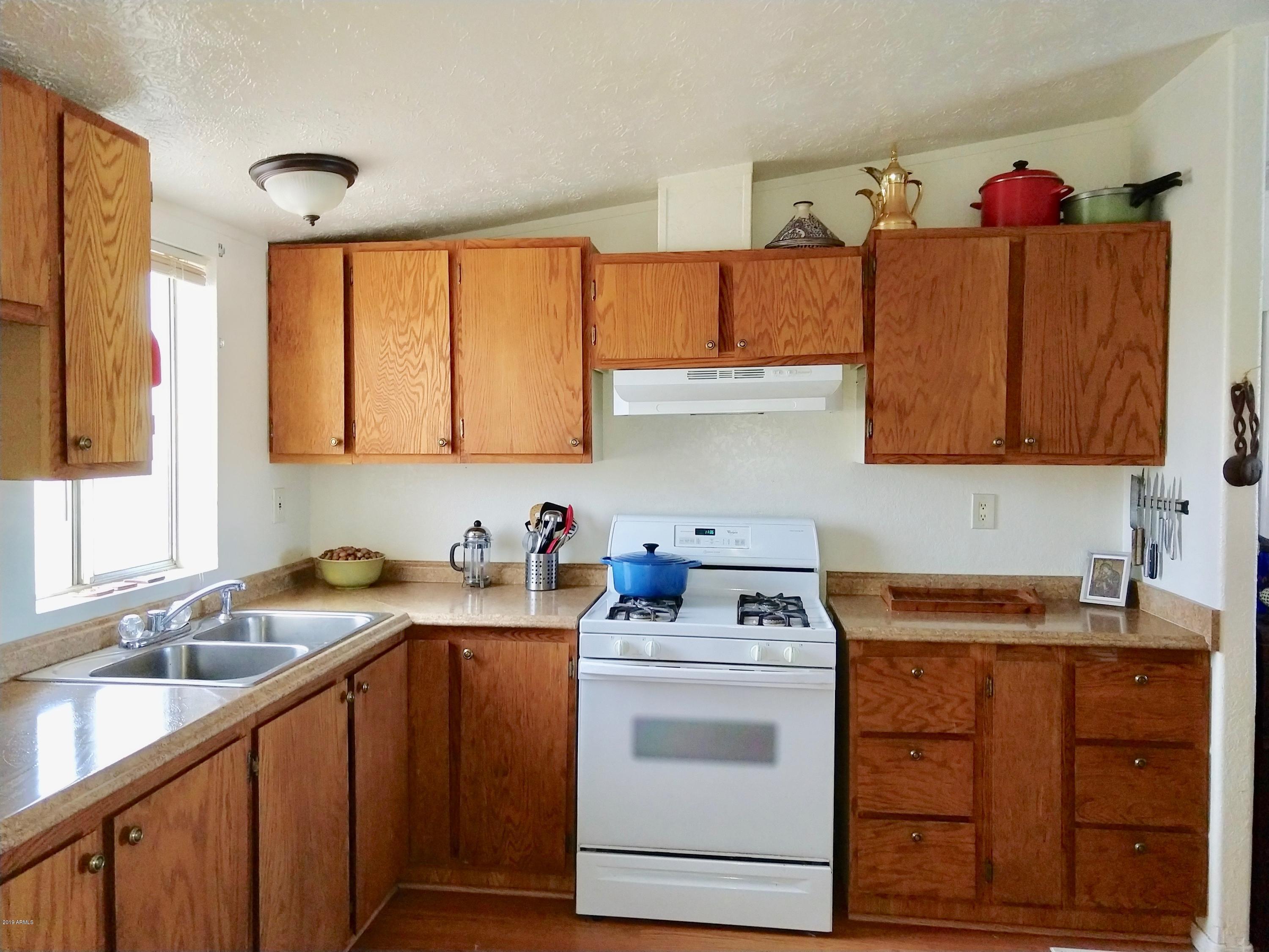 3291 North Ralston Road Maricopa, AZ 85139 - Photo 11 of 25 Kitchen 2