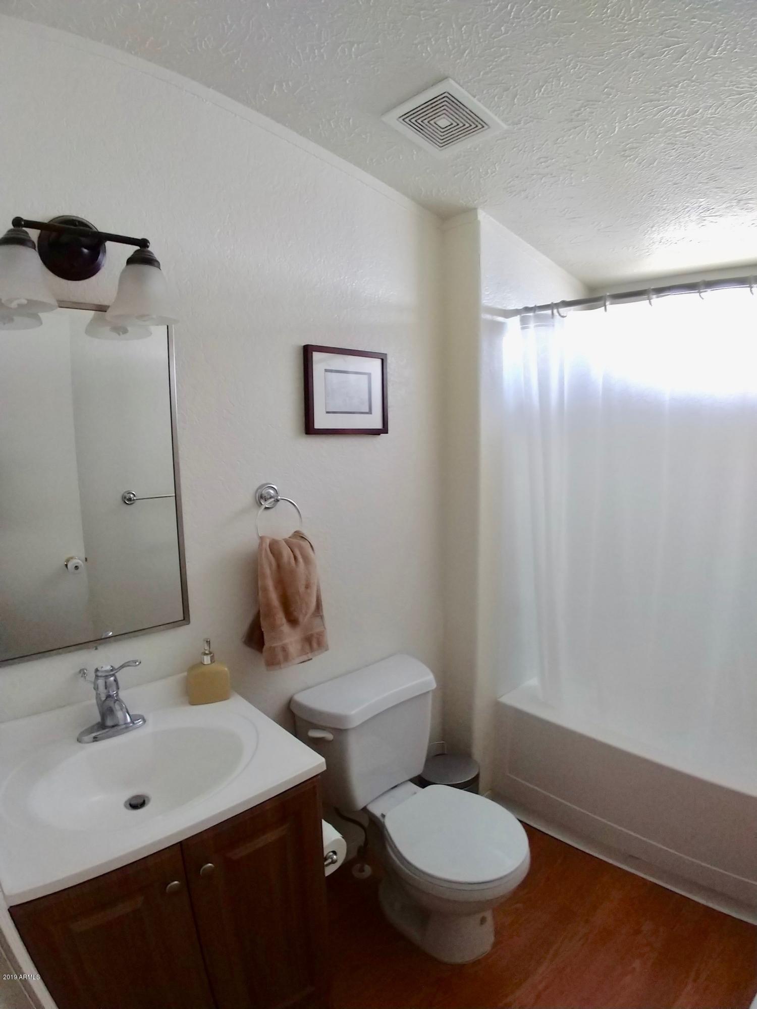 3291 North Ralston Road Maricopa, AZ 85139 - Photo 21 of 25 Guest Bath 1