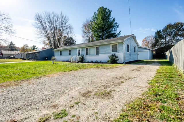 $259,000 | 4568 Wil-O-Paw Drive, Coloma, MI 49038