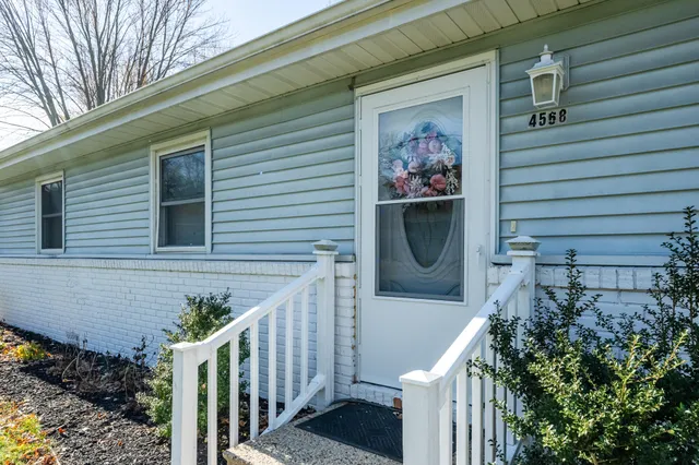 $259,000 | 4568 Wil-O-Paw Drive, Coloma, MI 49038