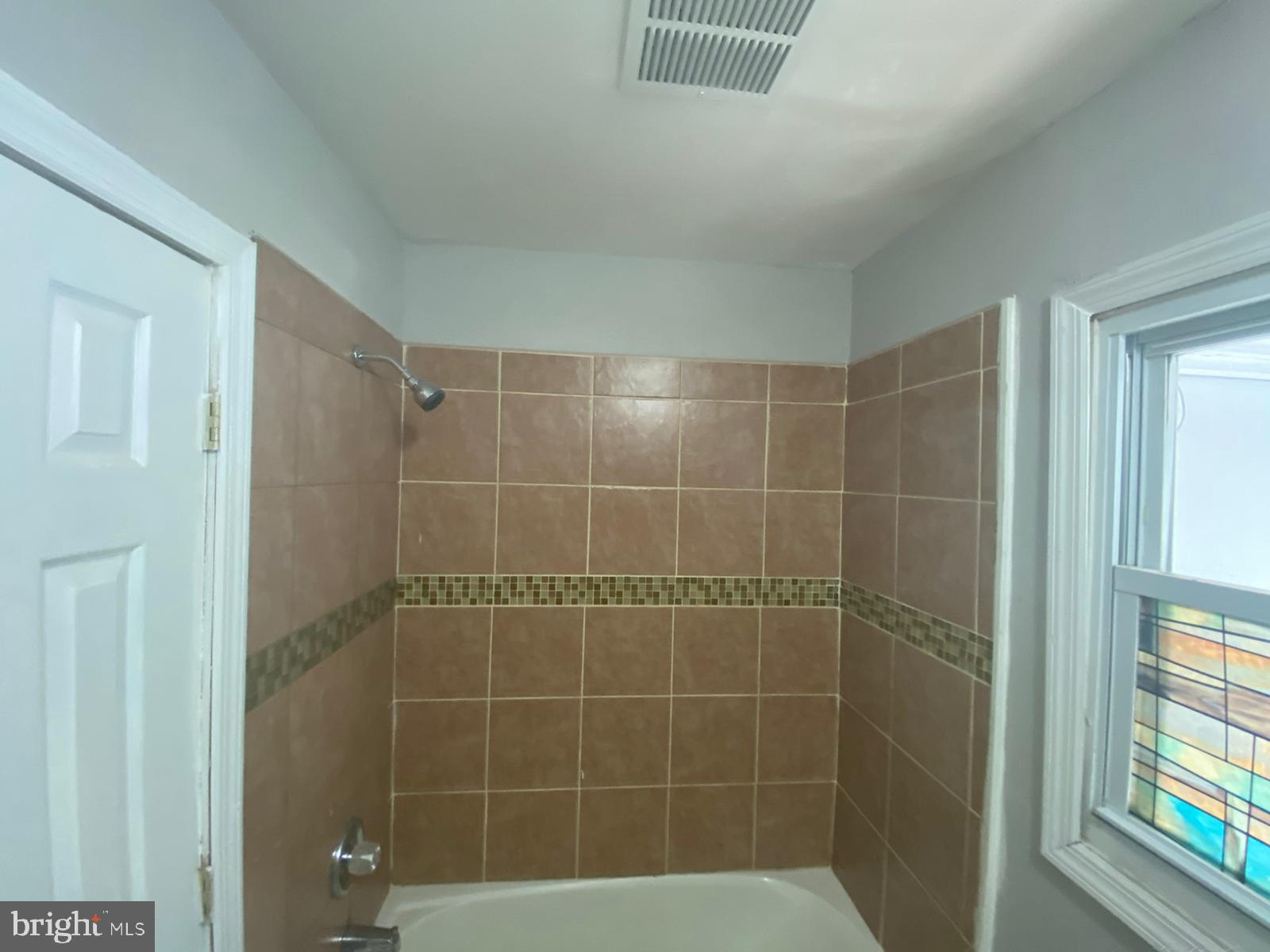 524 Charleston Road Willingboro, NJ 08046 - Photo 6 of 24 Gallery Image 6