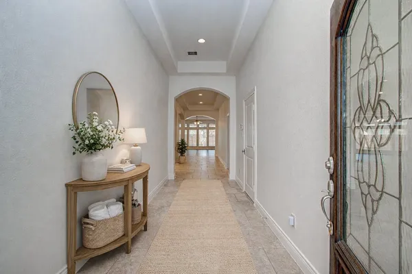a view of livingroom with furniture