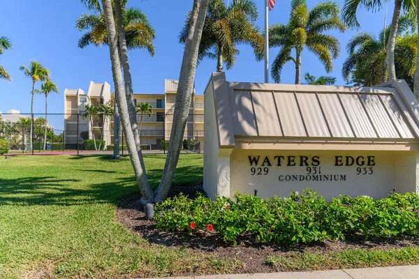 $554,000 | 929 Collier Court, Unit B201, Marco Island, FL 34145
