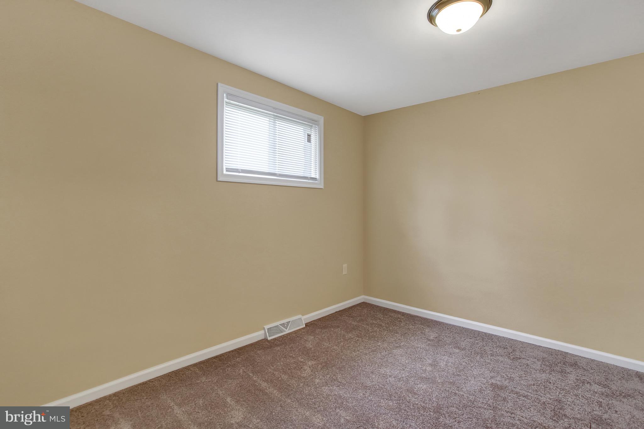 1625 East Canal Road Dover, PA 17315 - Photo 12 of 26 Gallery Image 12