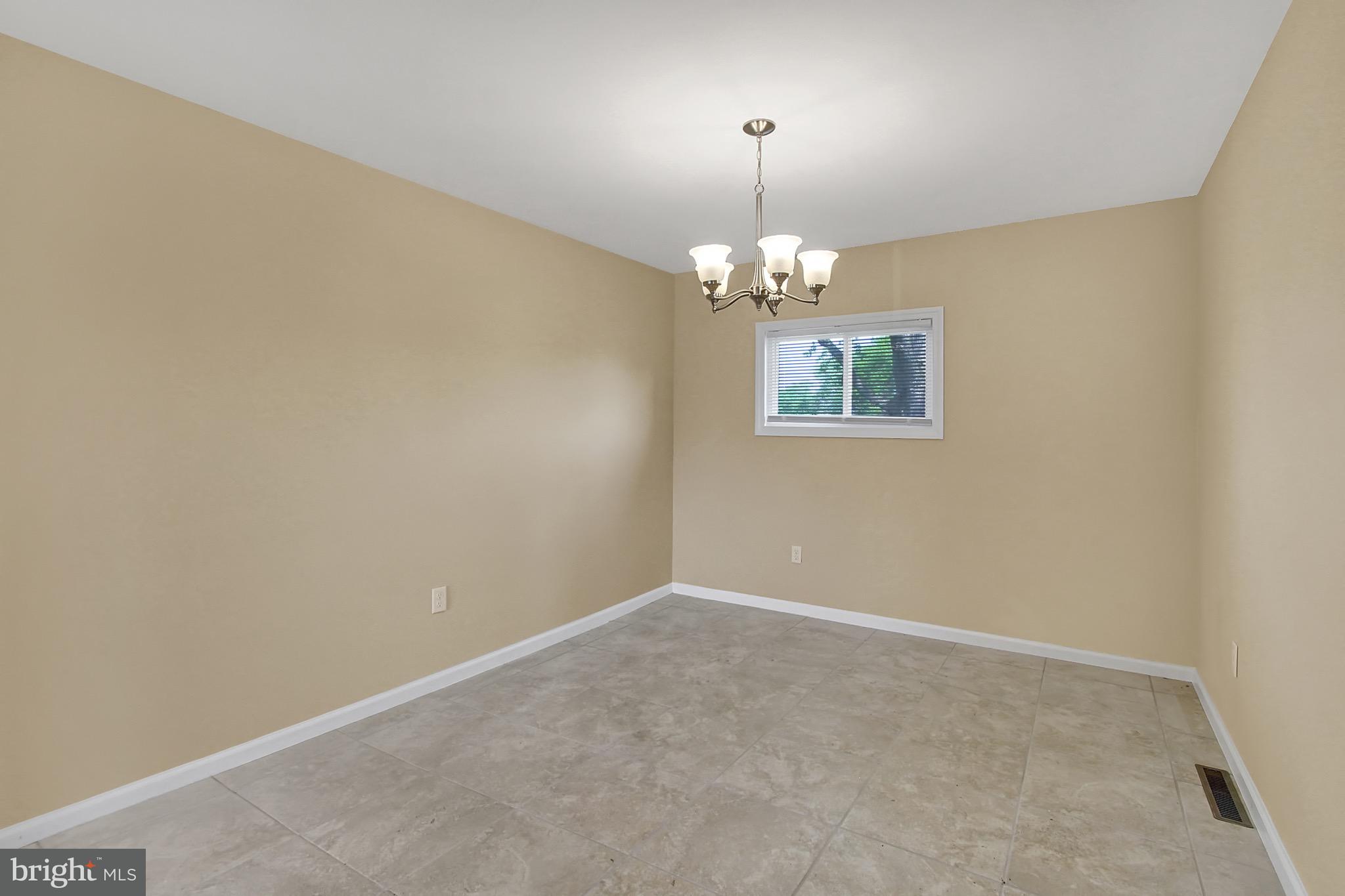 1625 East Canal Road Dover, PA 17315 - Photo 8 of 26 Gallery Image 8