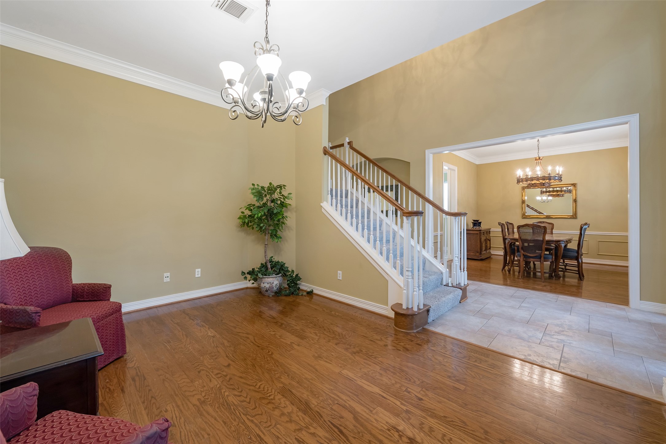 15306 Beecham Drive Houston, TX 77068 - Photo 3 of 48 Foyer opens directly into the formal living area and the formal dining room.