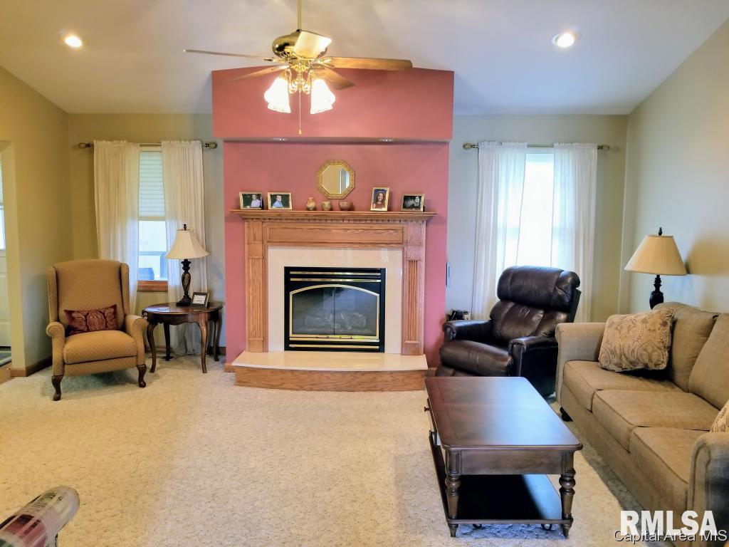 3909 Oakview Drive Springfield, IL 62712 - Photo 13 of 36 Gallery Image 13