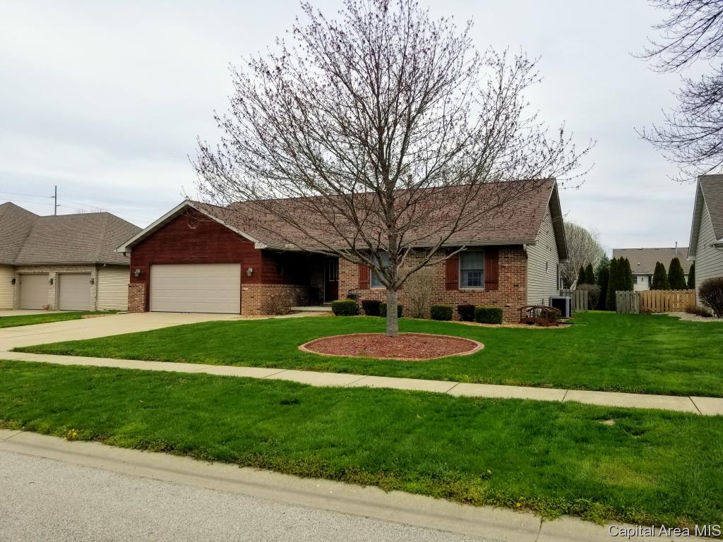 3909 Oakview Drive Springfield, IL 62712 - Photo 2 of 36 Gallery Image 2