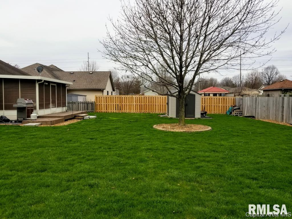 3909 Oakview Drive Springfield, IL 62712 - Photo 4 of 36 Gallery Image 4