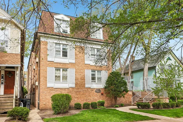 $295,000 | 2038 Sherman Avenue, Unit 3A, Evanston, IL 60201