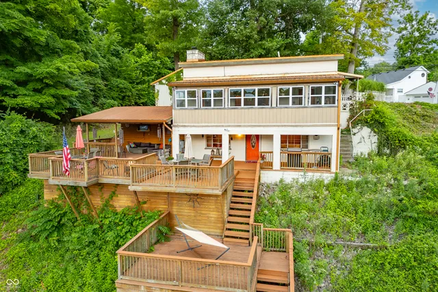 $399,900 | 409 West Lakeview Drive, Nineveh, IN 46164