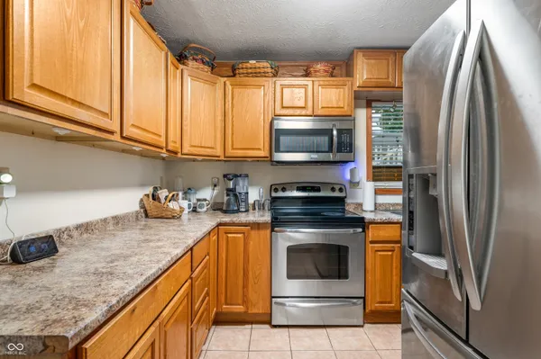 $399,900 | 409 West Lakeview Drive, Nineveh, IN 46164