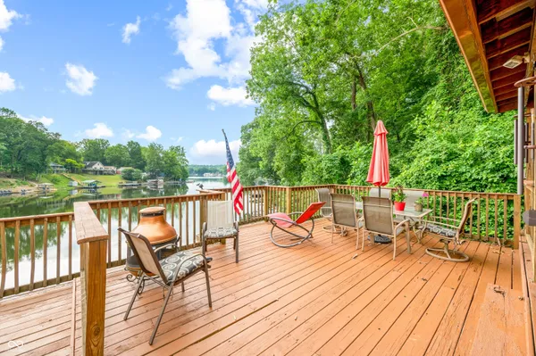 $399,900 | 409 West Lakeview Drive, Nineveh, IN 46164