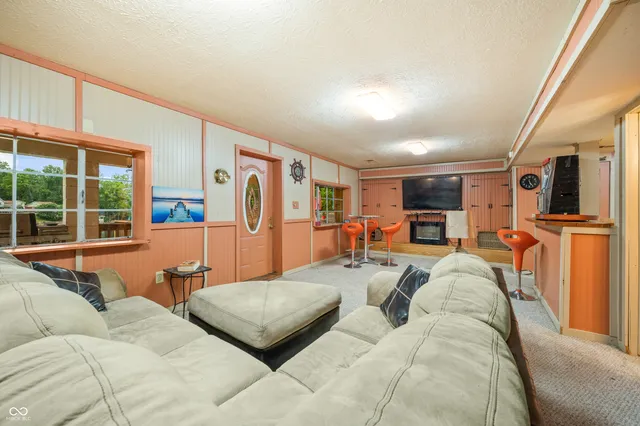 $399,900 | 409 West Lakeview Drive, Nineveh, IN 46164