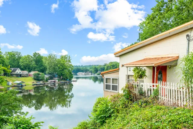 $399,900 | 409 West Lakeview Drive, Nineveh, IN 46164