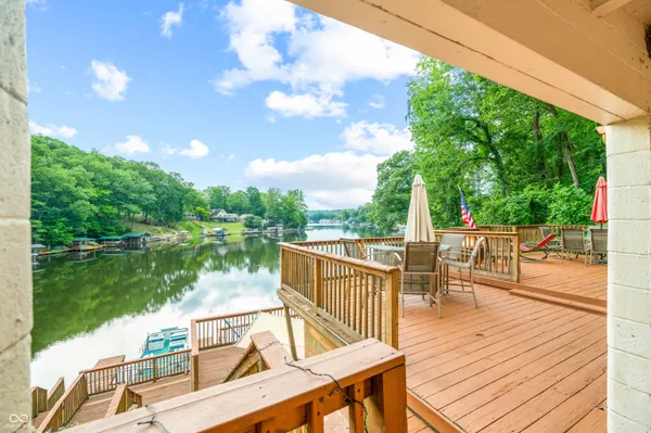 $399,900 | 409 West Lakeview Drive, Nineveh, IN 46164