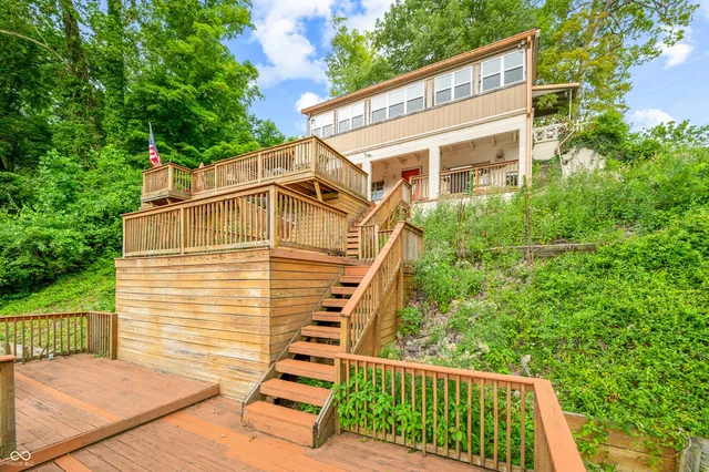 $399,900 | 409 West Lakeview Drive, Nineveh, IN 46164