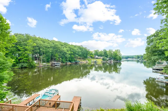 $399,900 | 409 West Lakeview Drive, Nineveh, IN 46164