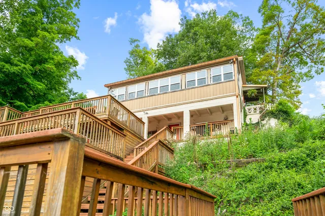 $399,900 | 409 West Lakeview Drive, Nineveh, IN 46164