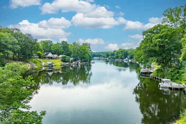 $399,900 | 409 West Lakeview Drive, Nineveh, IN 46164