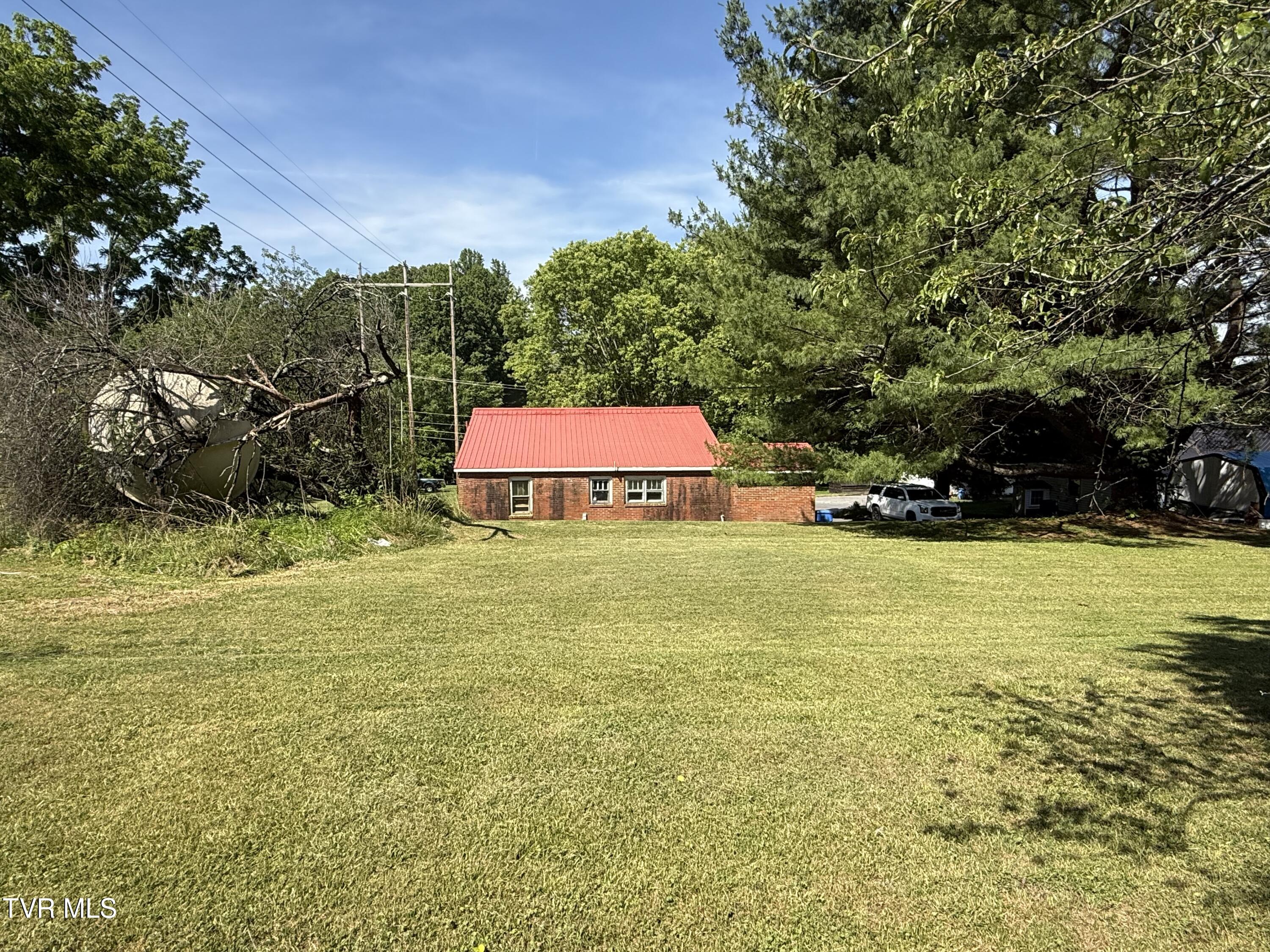 401 Spring Street Jonesborough, TN 37659 - Photo 29 of 31 IMG_0187