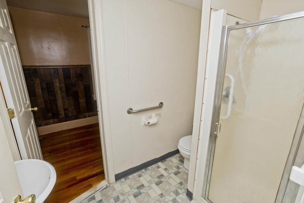 86 Laurence Street Springfield, MA 01104 - Photo 16 of 42 Gallery Image 16