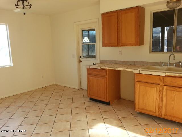 955 South Post Road Benson, AZ 85602 - Photo 9 of 17 Gallery Image 9