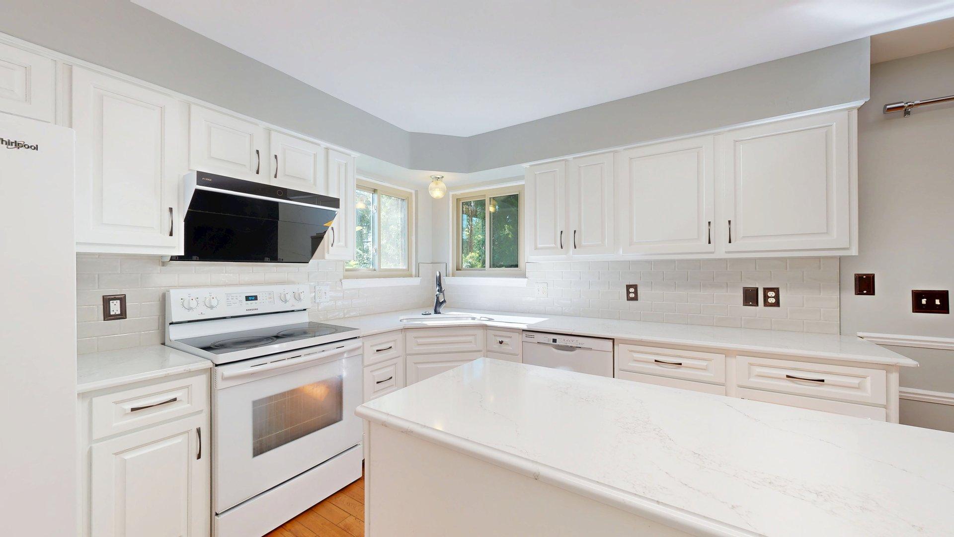 3393 Cromwell Road Ann Arbor, MI 48105 - Photo 4 of 32 3393-Cromwell-Rd-07252025_100451