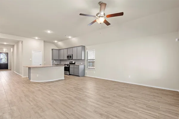 $2,550 | 25318 Pirates One Drive, Tomball, TX 77375