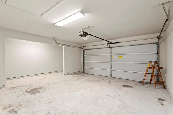 $2,550 | 25318 Pirates One Drive, Tomball, TX 77375