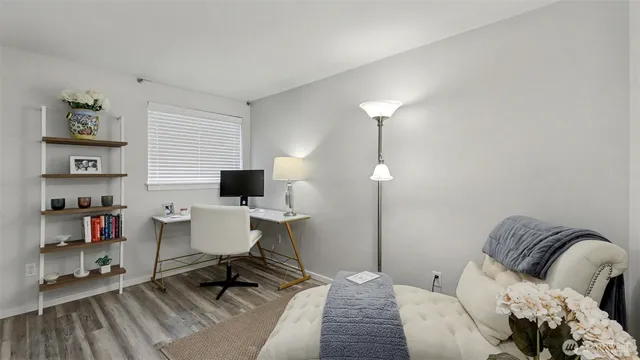 $480,000 | 250 Northwest Dogwood Street, Unit E102, Issaquah, WA 98027