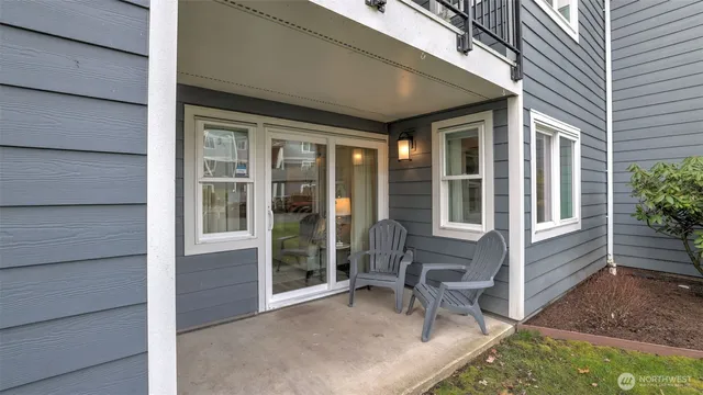 $480,000 | 250 Northwest Dogwood Street, Unit E102, Issaquah, WA 98027