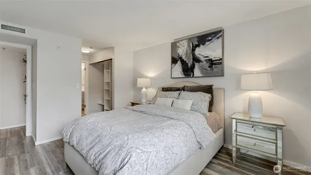 $480,000 | 250 Northwest Dogwood Street, Unit E102, Issaquah, WA 98027