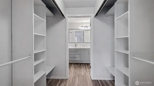 $480,000 | 250 Northwest Dogwood Street, Unit E102, Issaquah, WA 98027