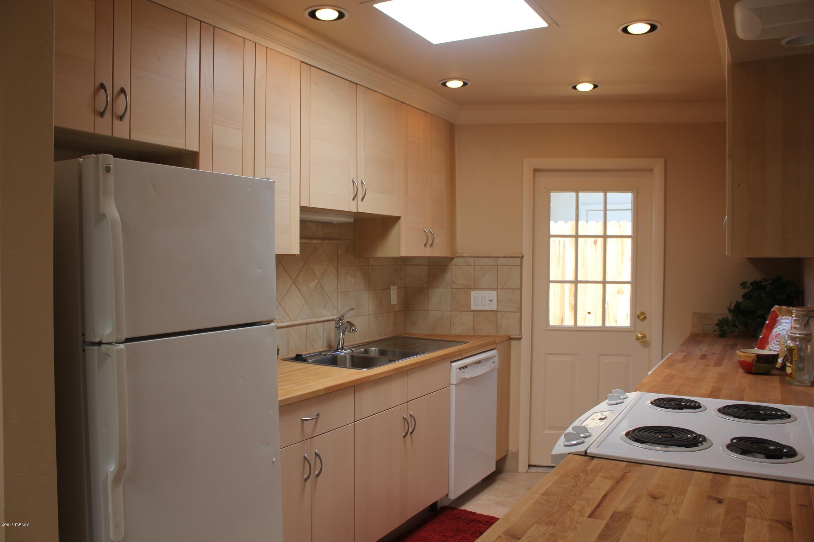 9111 North Oracle Road, Unit 121 Tucson, AZ 85704 - Photo 1 of 20