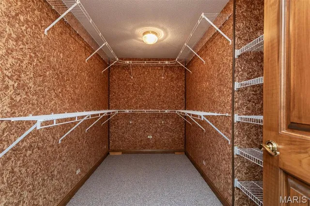 $535,000 | 10 Dunbridge Court, Glen Carbon, IL 62034