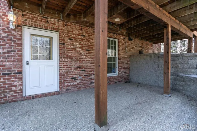 $535,000 | 10 Dunbridge Court, Glen Carbon, IL 62034