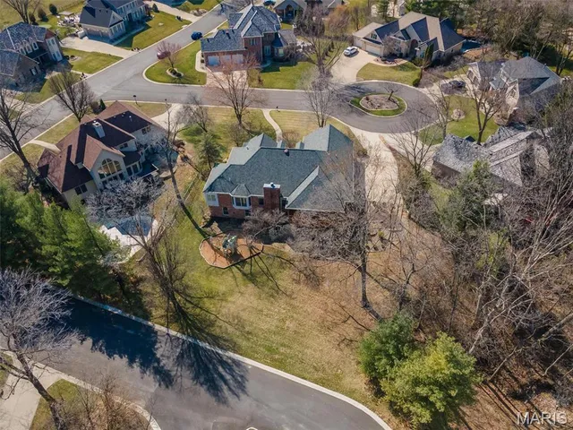 $535,000 | 10 Dunbridge Court, Glen Carbon, IL 62034