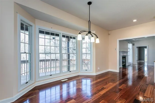 $535,000 | 10 Dunbridge Court, Glen Carbon, IL 62034