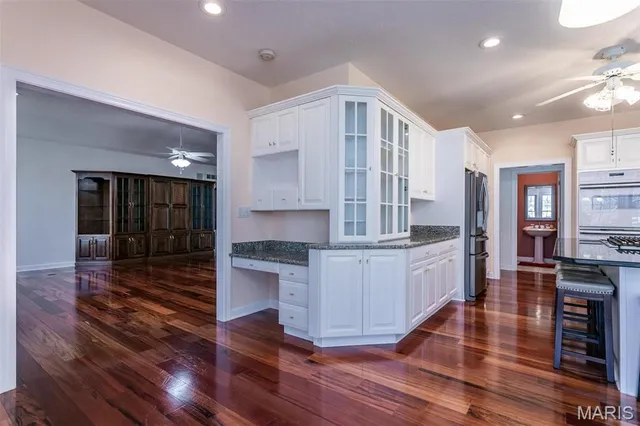 $535,000 | 10 Dunbridge Court, Glen Carbon, IL 62034