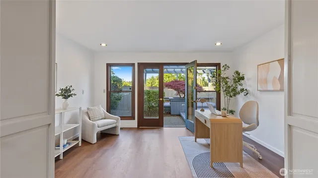 $3,388,000 | 2404 79th Avenue Northeast, Medina, WA 98039