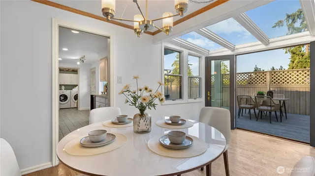 $3,388,000 | 2404 79th Avenue Northeast, Medina, WA 98039