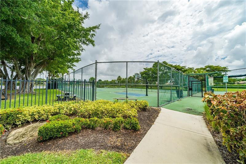 10300 Hidden Springs Court, Unit 10300 Boca Raton, FL 33498 - Photo 8 of 24 Photo 8