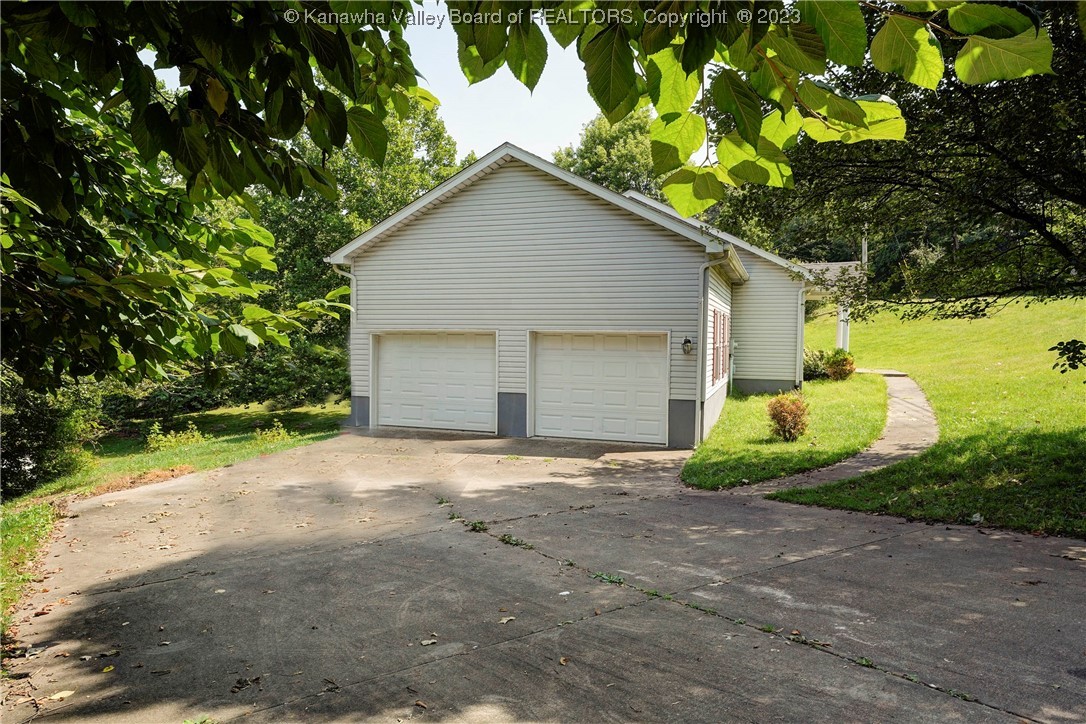 471 Dairy Road Poca, WV 25159 - Photo 4 of 32 Gallery Image 4