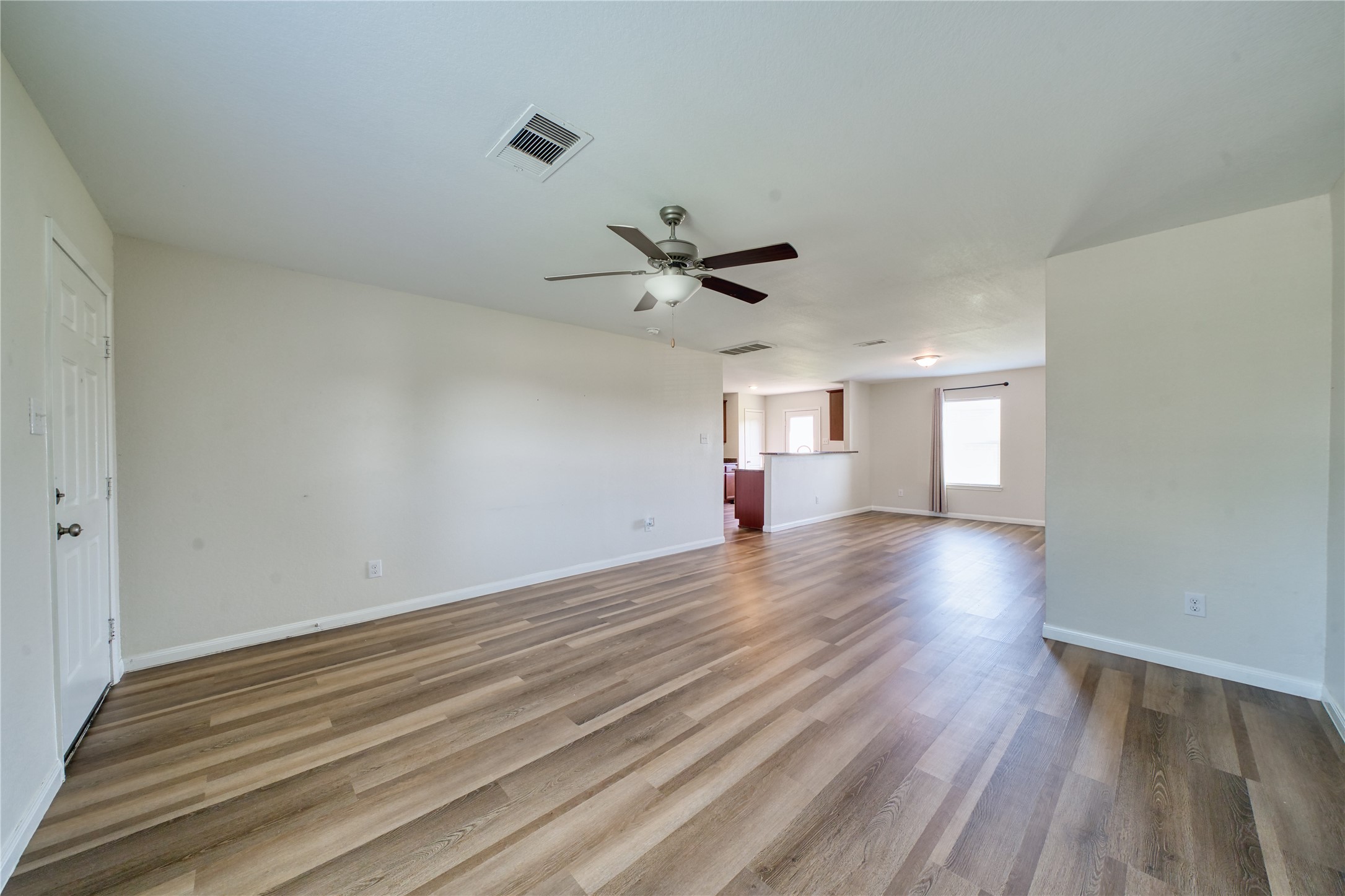 5735 Rainbow Rd. Cove, TX 77523 - Photo 6 of 22